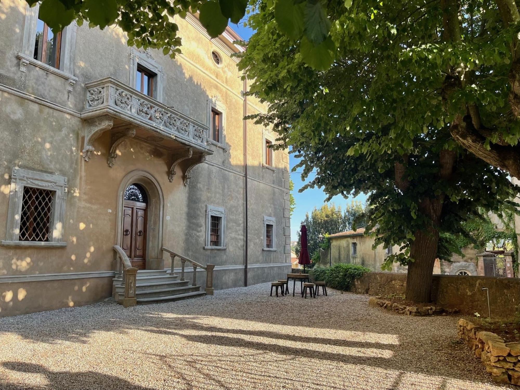 B&B Lo Scudaio Palazzo Marchionneschi 蒙泰斯库达伊奥 外观 照片